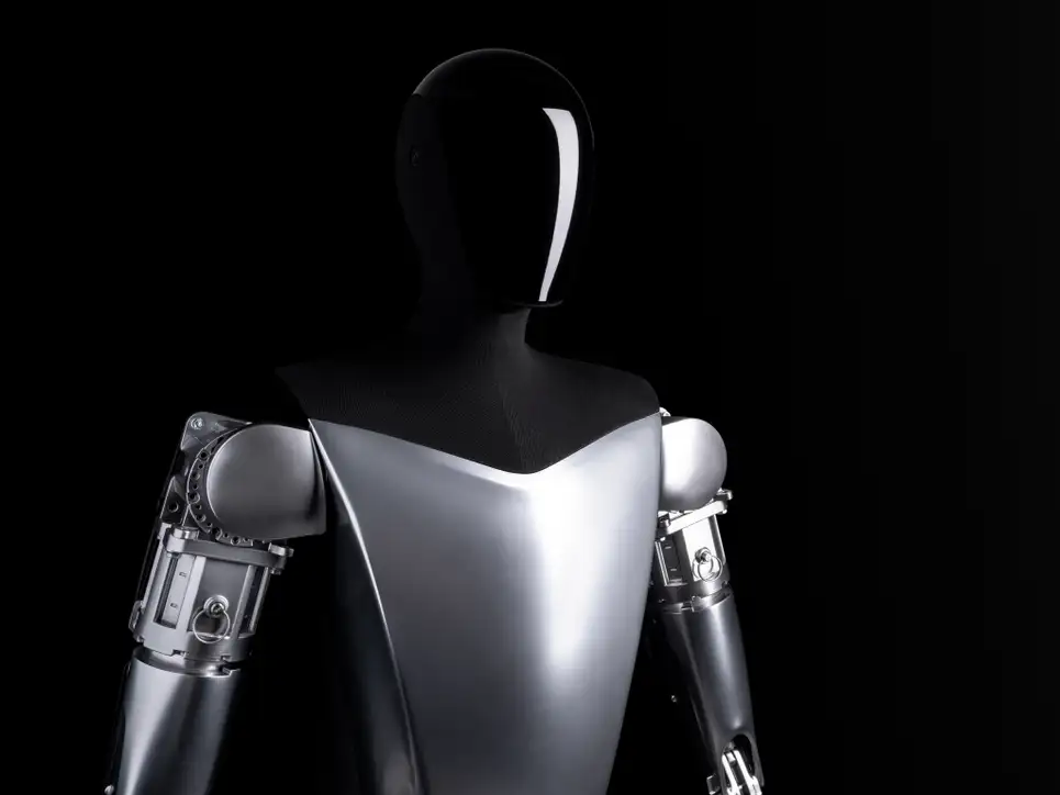 Tesla ha presentato ufficialmente il suo robot Optimus (e questa volta non era un uomo sotto mentite spoglie)